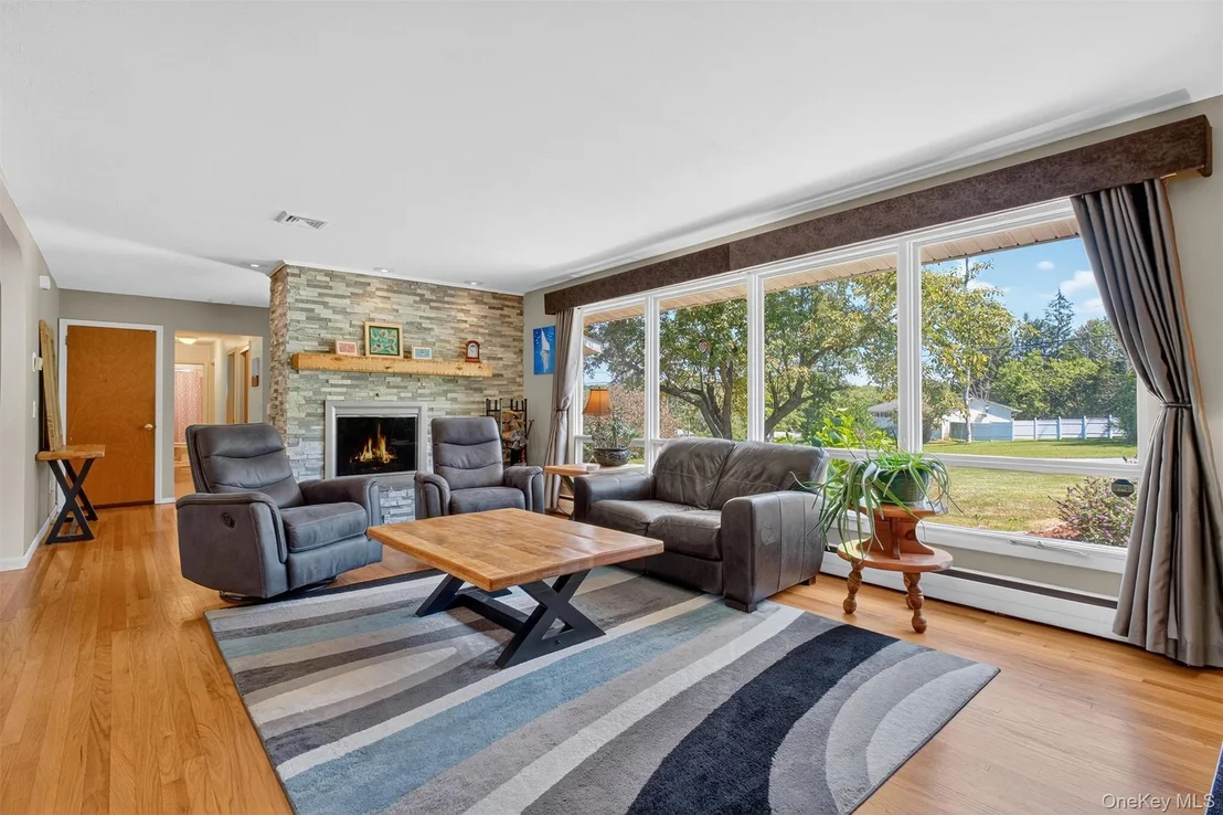 Photo of 14 High Point Drive