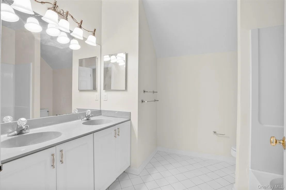 Photo of 411 Vassar Place