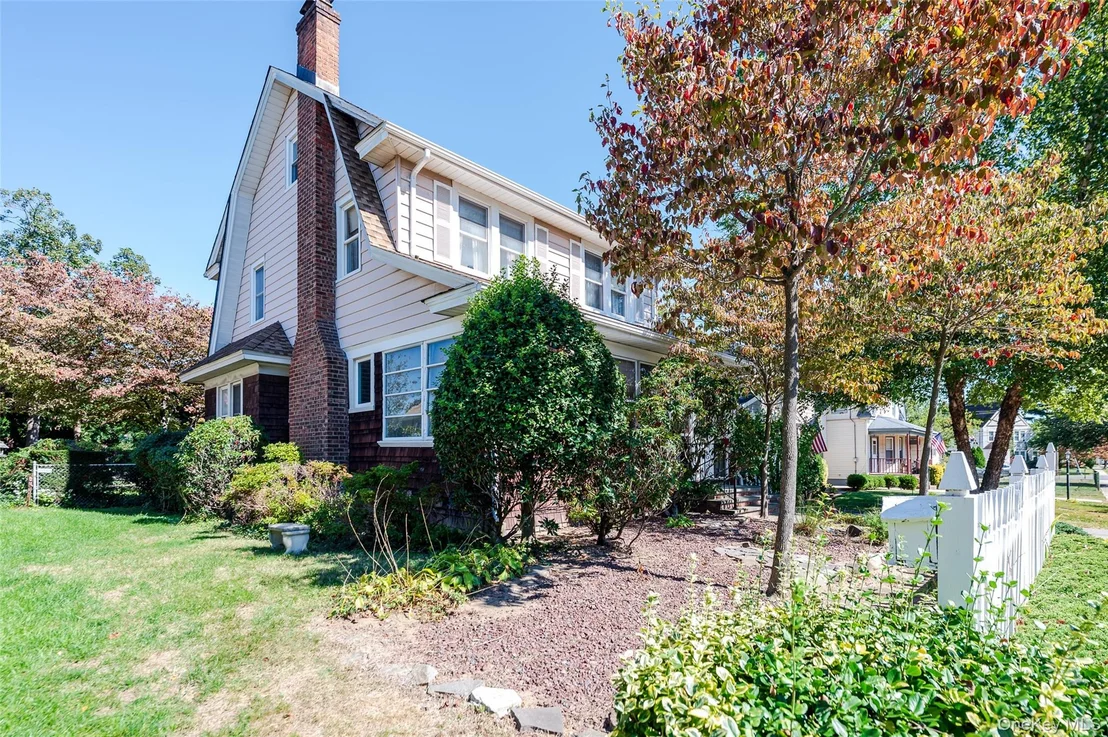 Photo of 480 Windsor Place