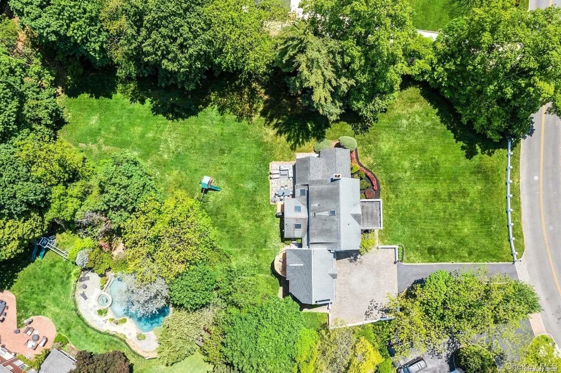 Photo of 1345 Harbor Road