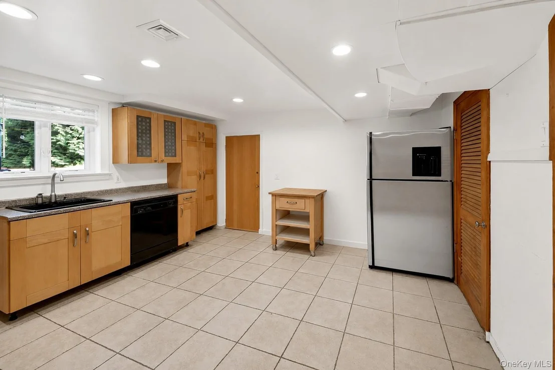 Photo of 236 Westlake Drive