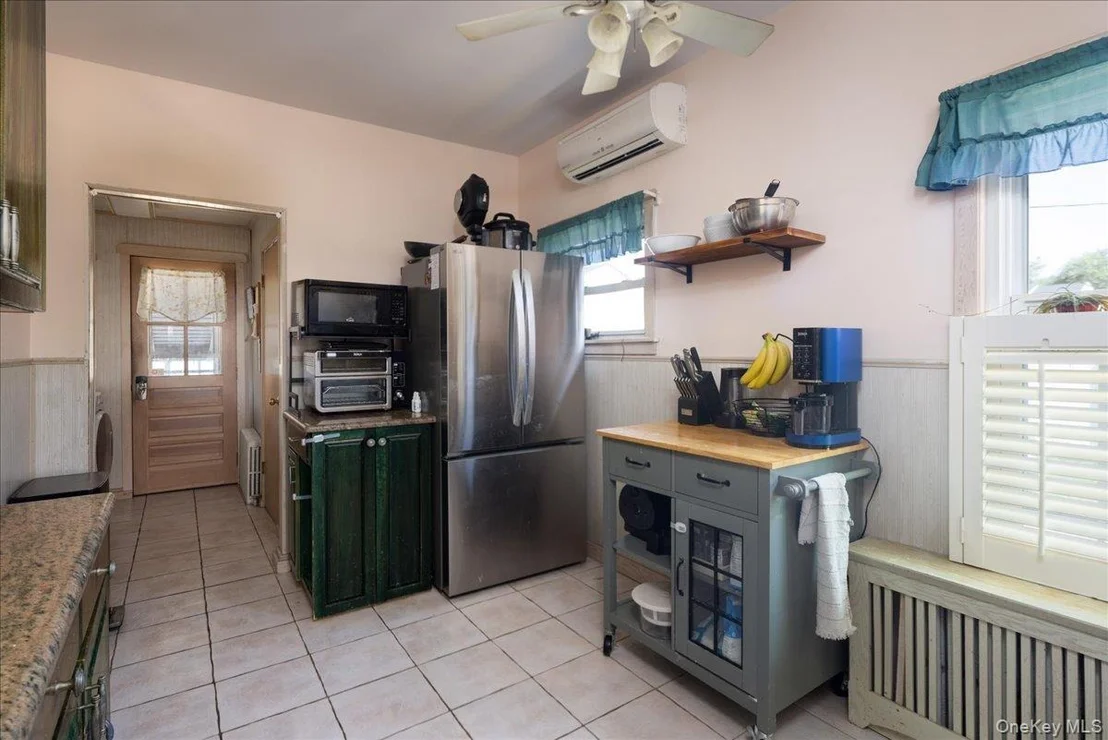 Photo of 404 Silver Lane