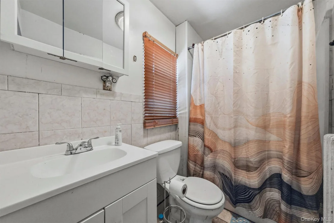 Photo of 10 Dutchess Avenue