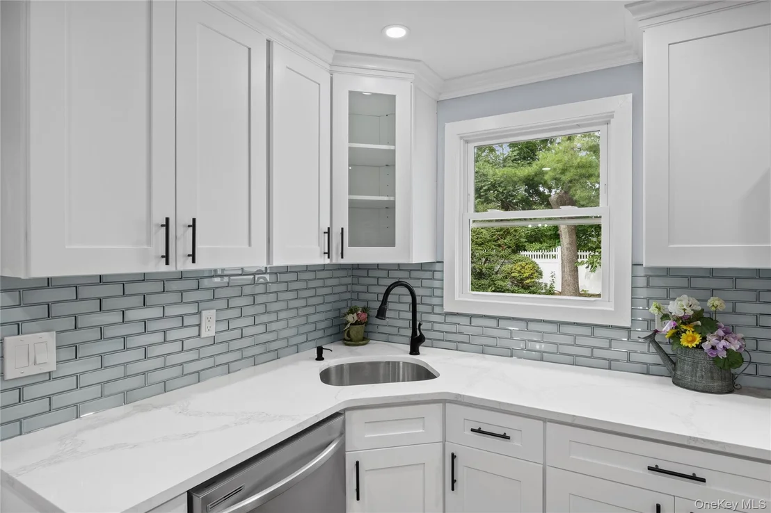 Photo of 81 Rowe Avenue
