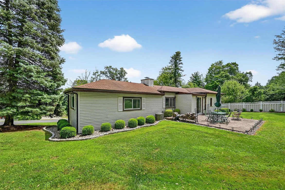 Photo of 299 Riley Road