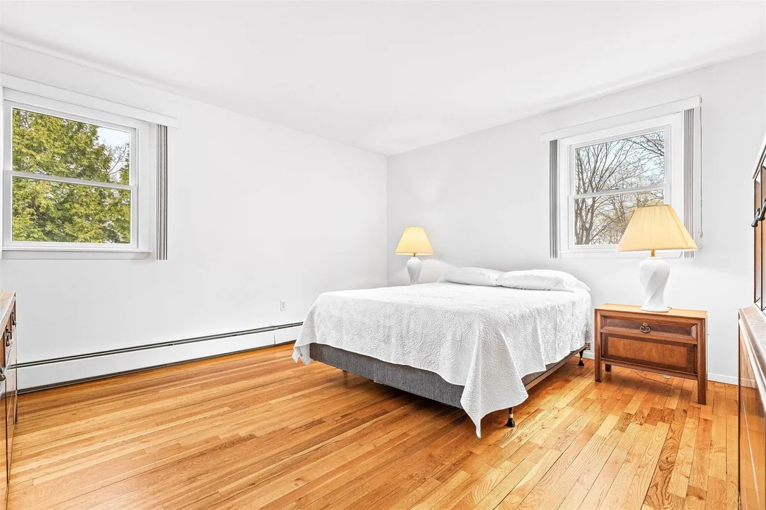 Photo of 18 Eakman Drive