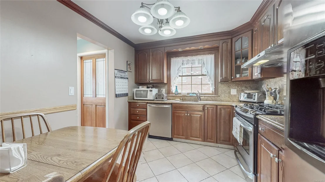 Photo of 154-26 Riverside Drive