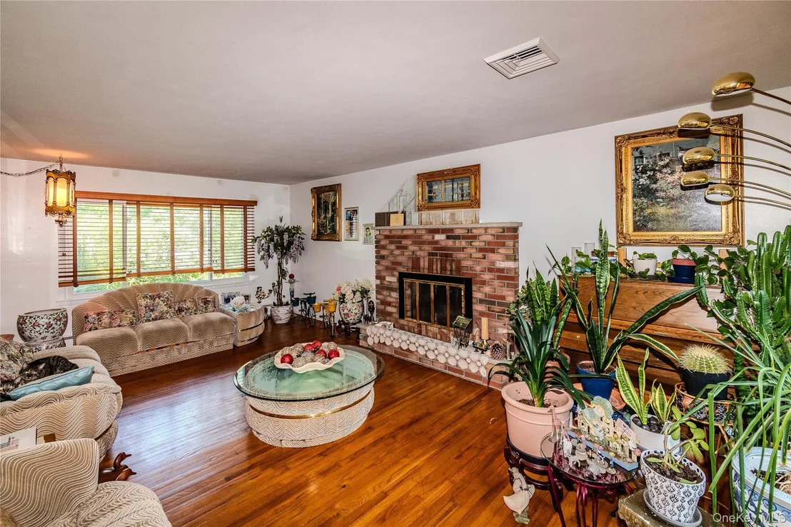 Photo of 10 Old Mill Drive