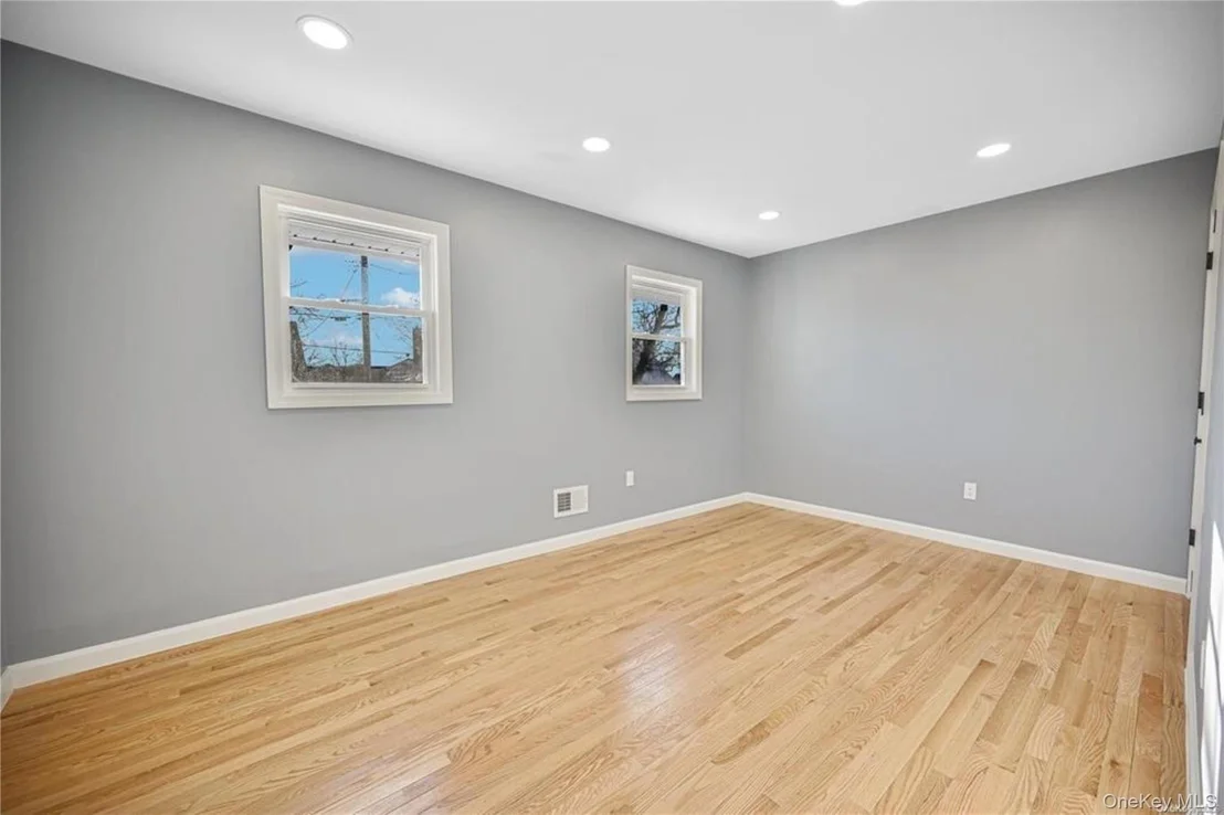 Photo of 253 Meyer Avenue
