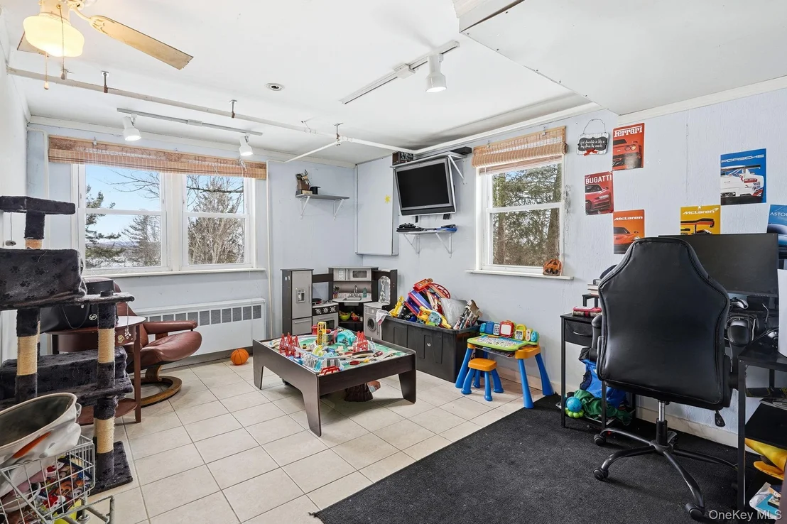 Photo of 718 Hill Drive