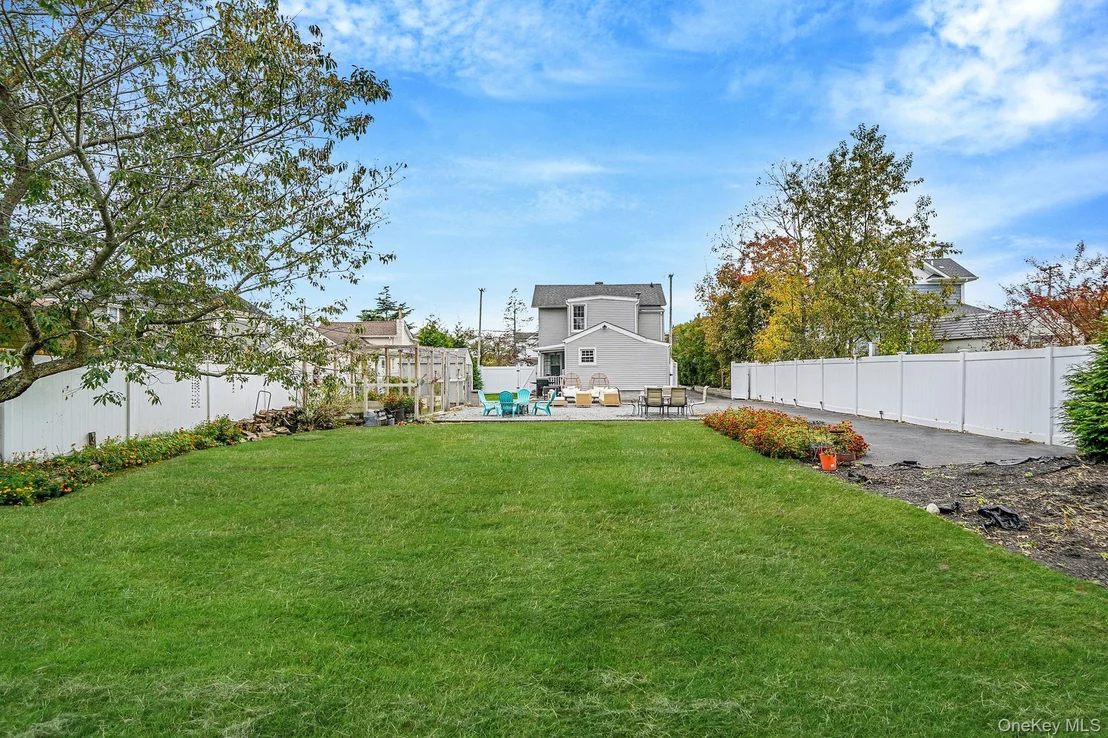 Photo of 45 Maple Avenue