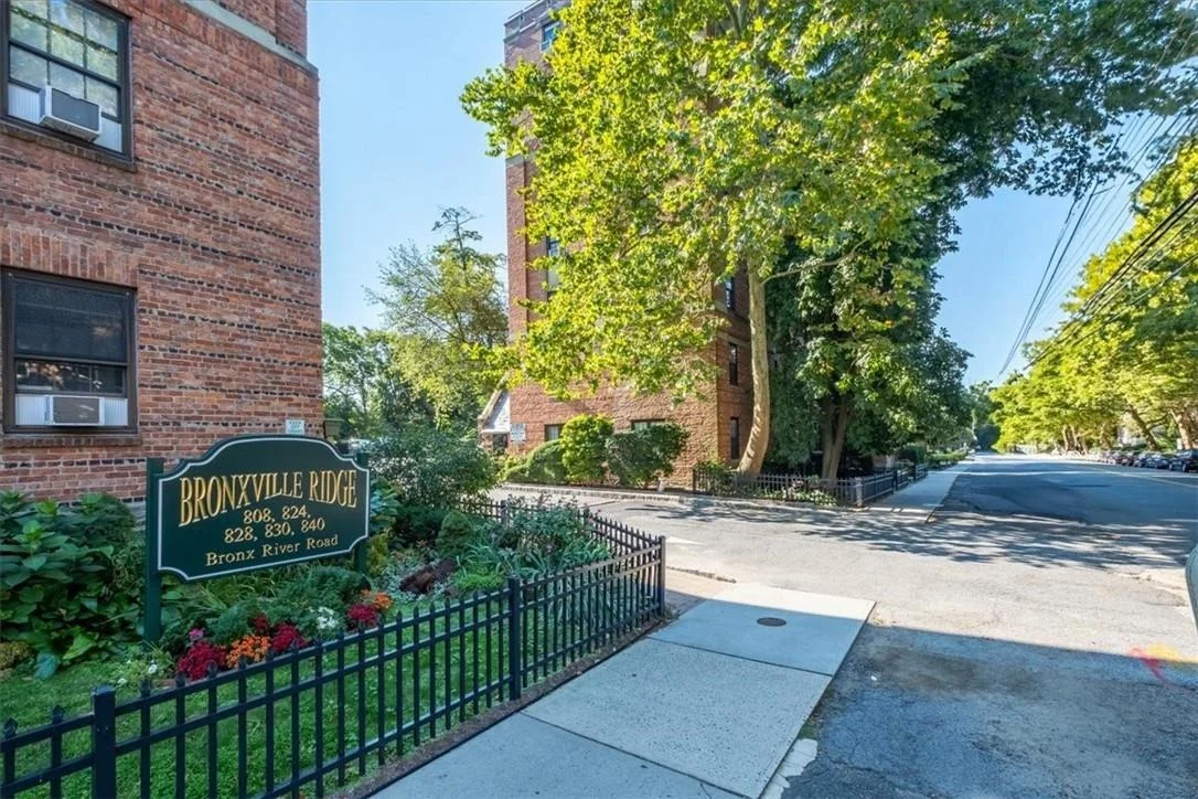 Photo of Unit 4C at 808 Bronx River Road
