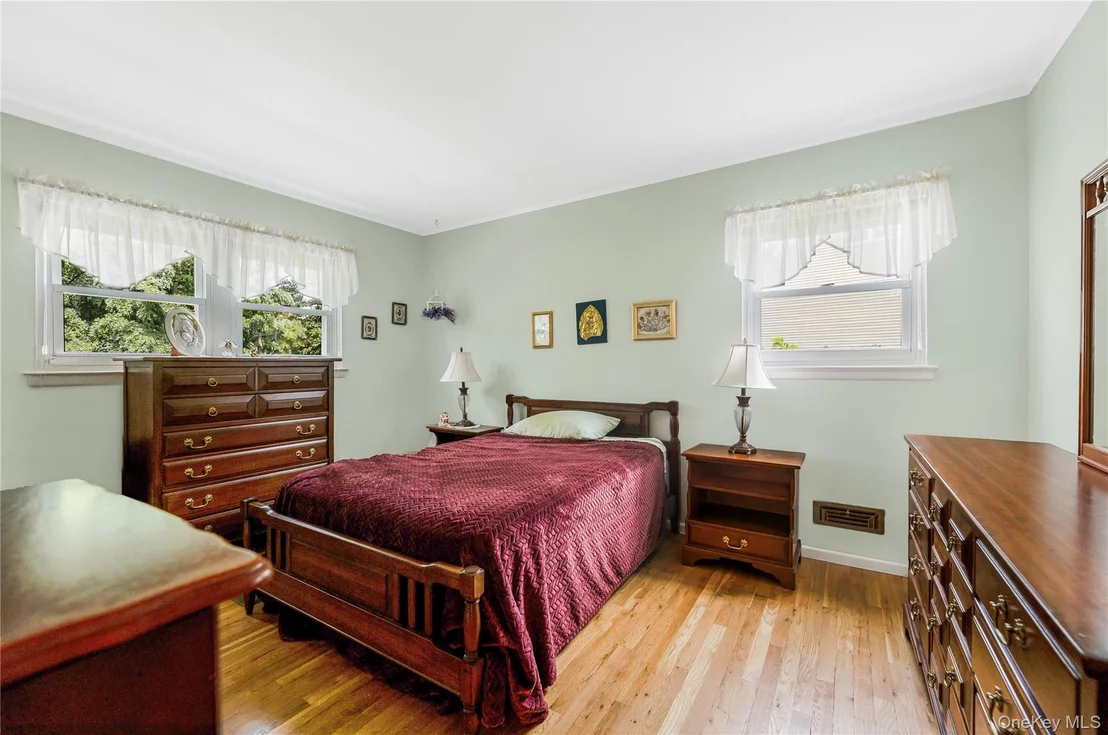 Photo of 33 Dexter Road
