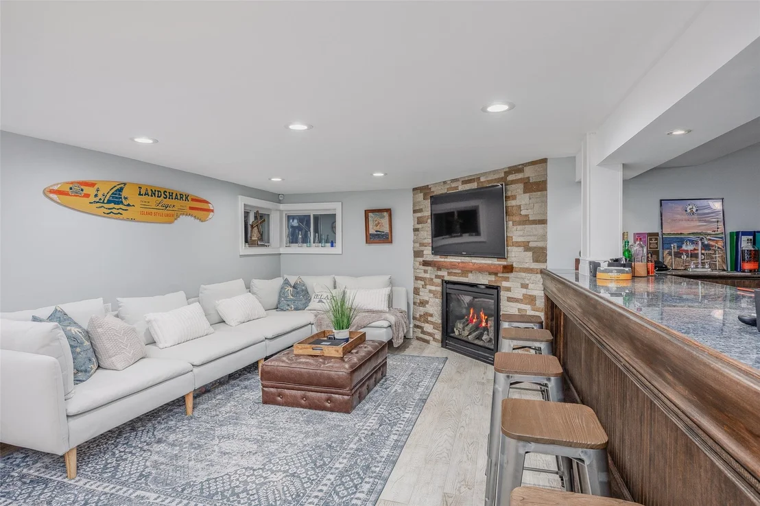 Photo of 2904 Harbor Road