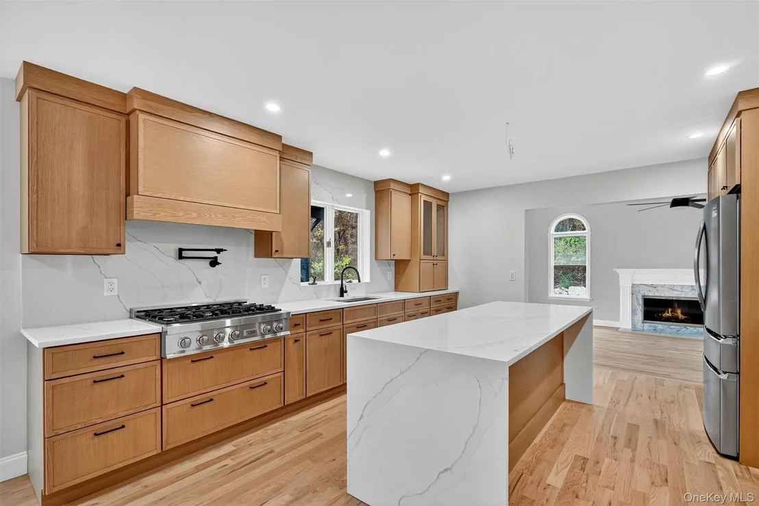 Photo of 33 Crystal Farm Road