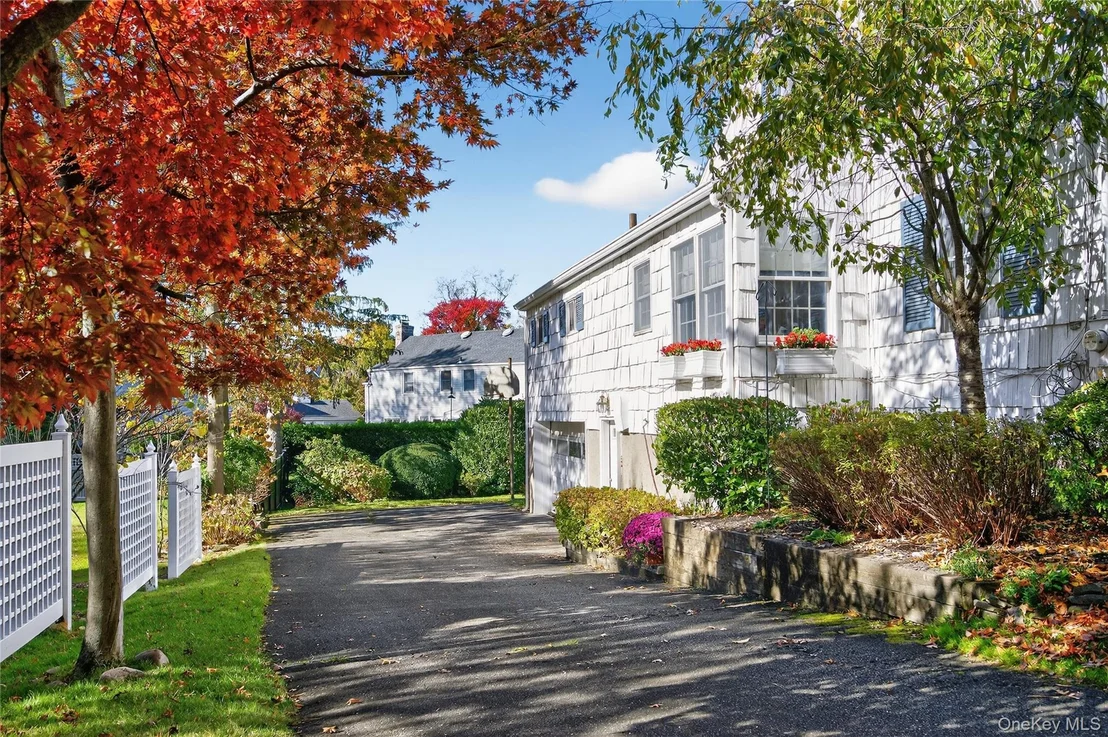 Photo of 7 Shore Road