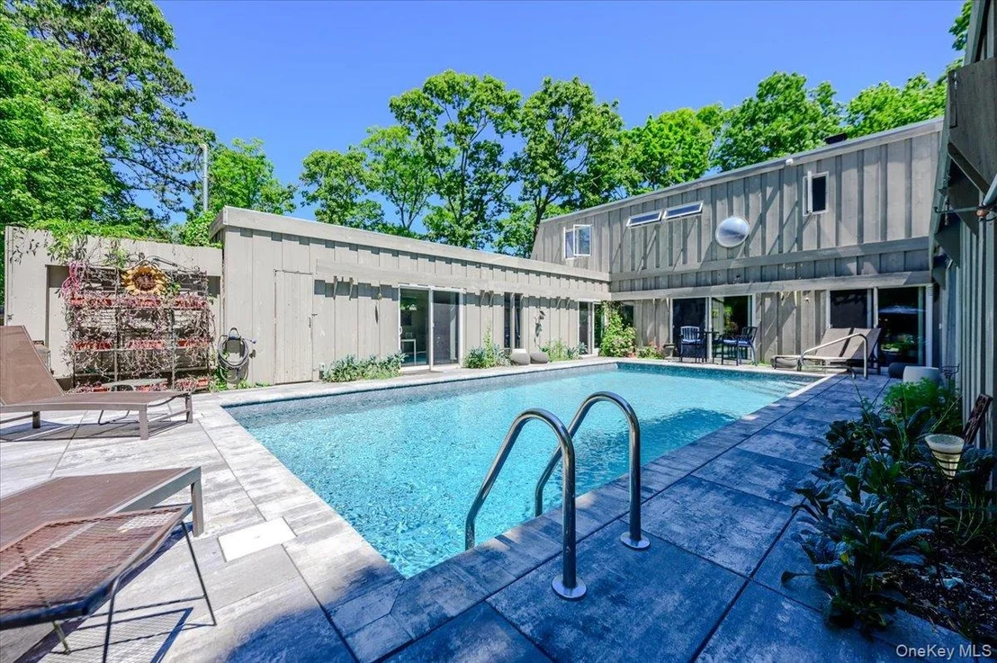 Photo of 35 Melrose Parkway