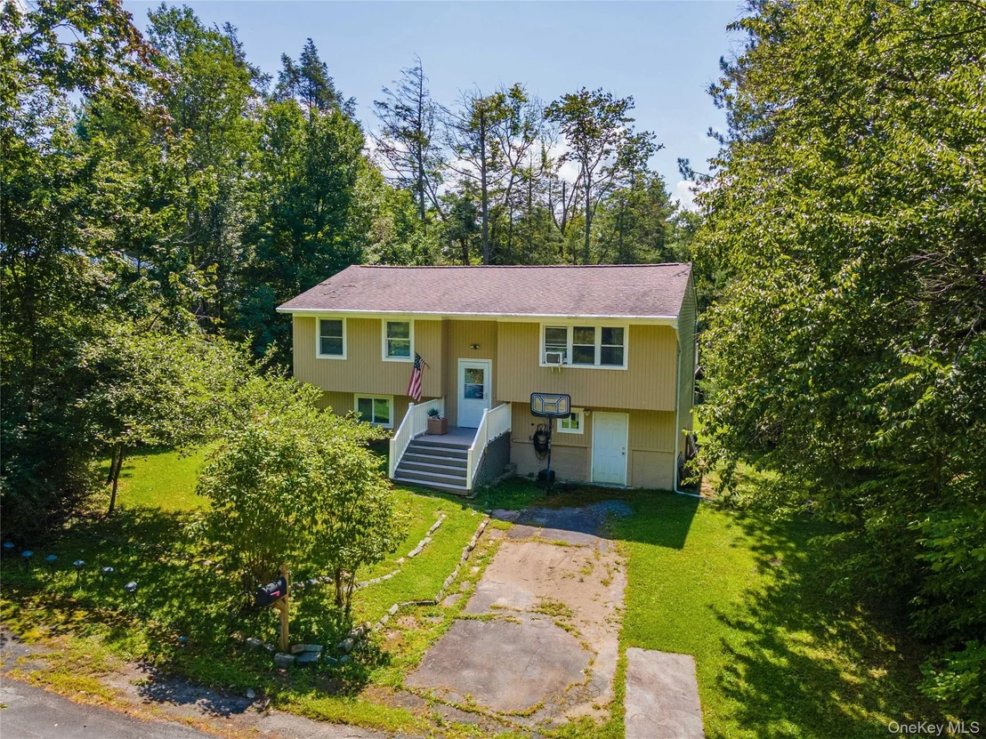 Photo of 108 Maplewood Avenue