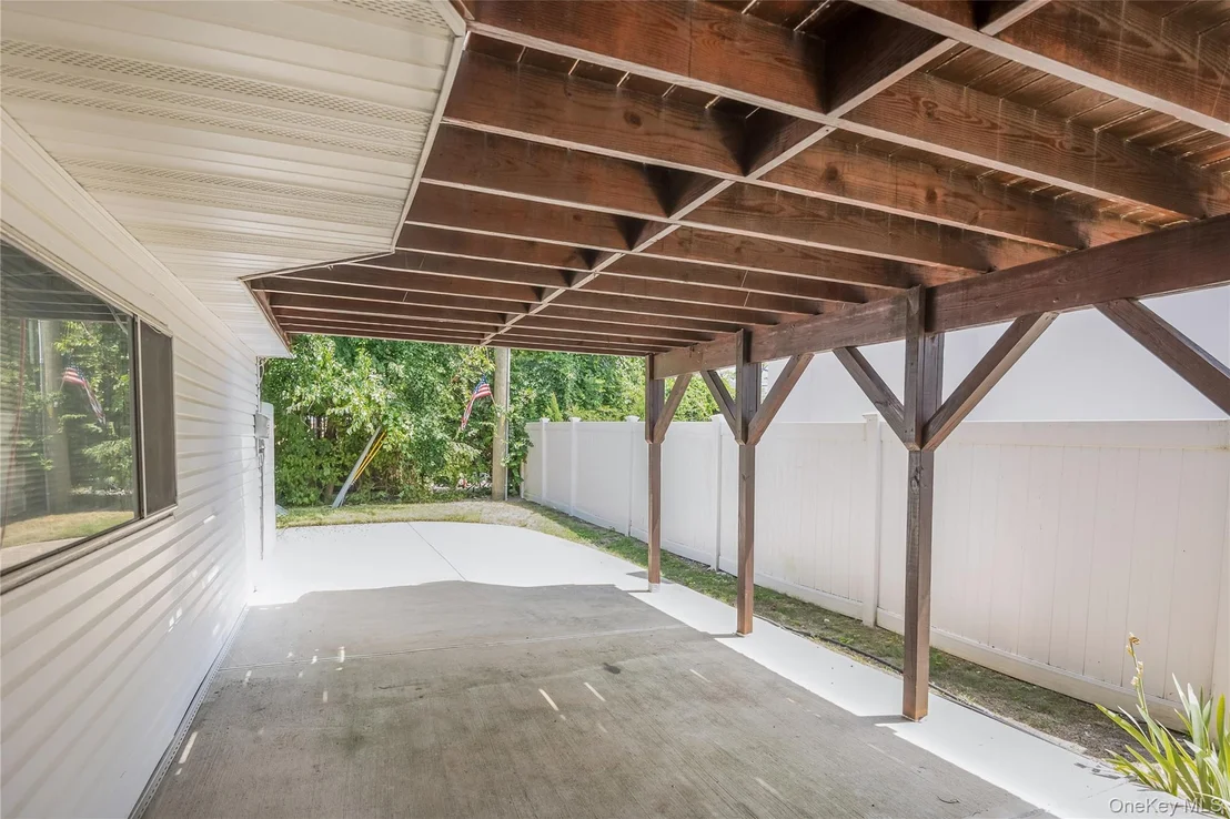 Photo of 900 Flanders Drive