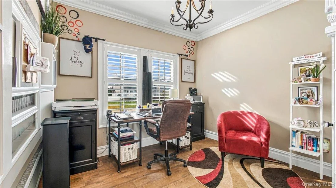 Photo of 141 Sequams Lane W