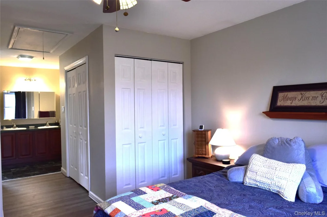Photo of 387 Cornwall Hill Road