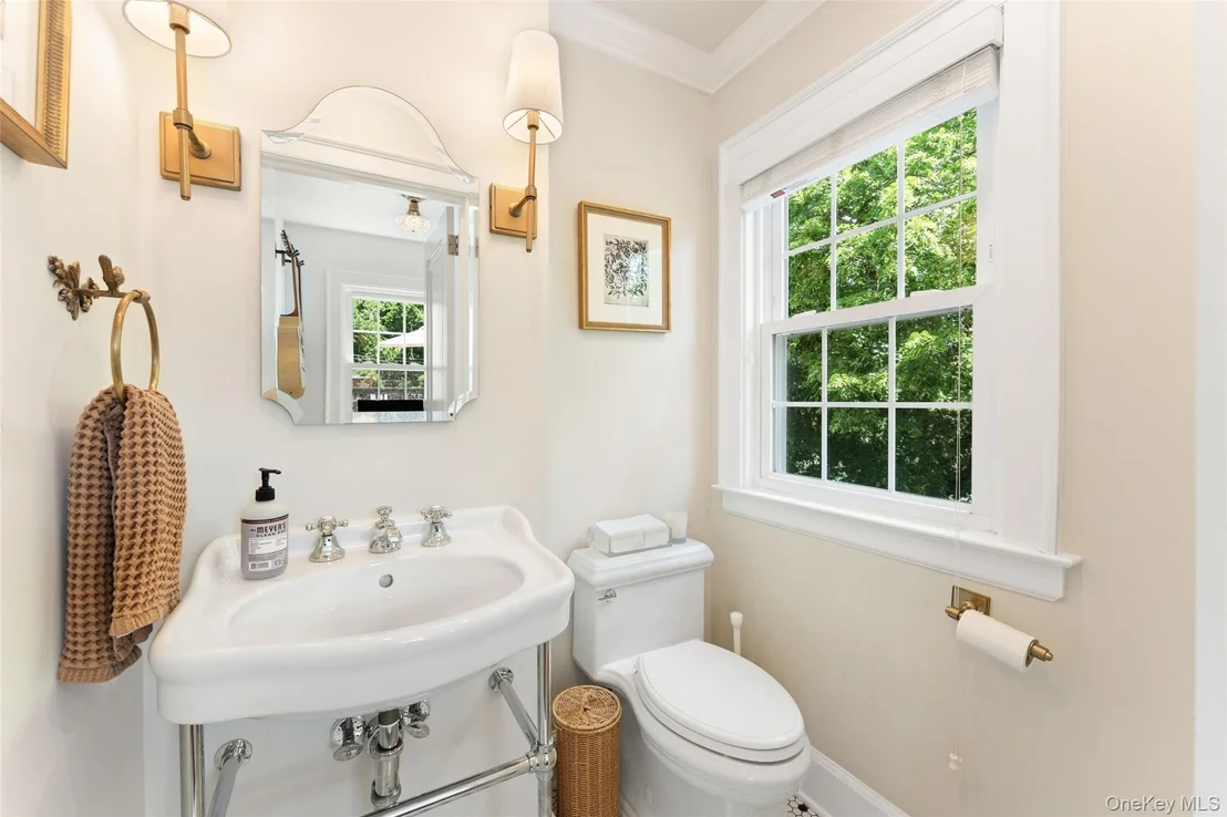 Photo of 25 Pinebrook Road