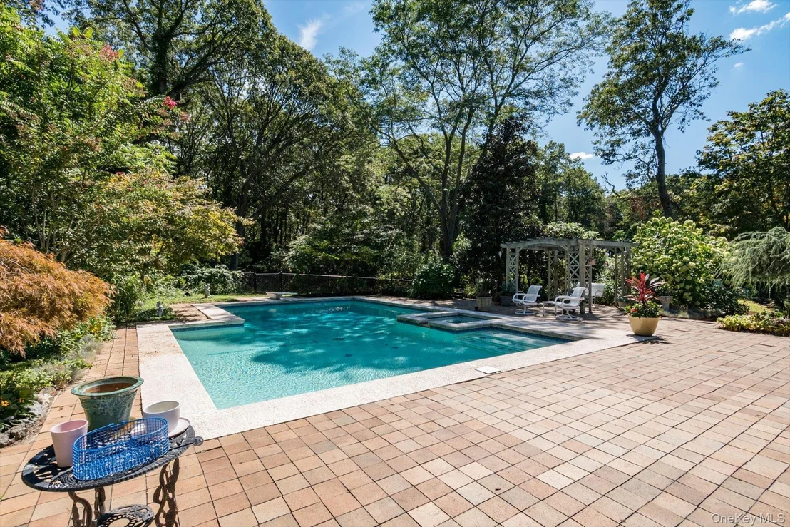 Photo of 17 Treeview Drive