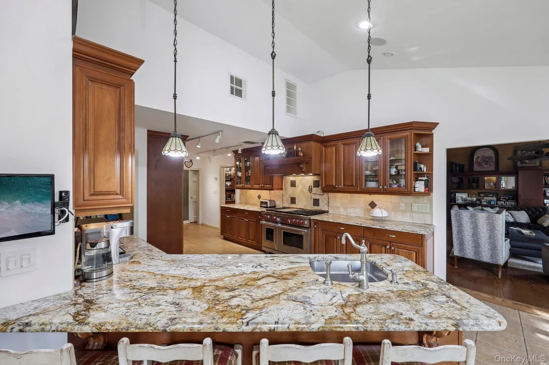 Photo of 1304 Harbor Road
