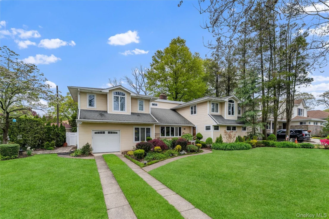 Photo of 565 Mohawk Road