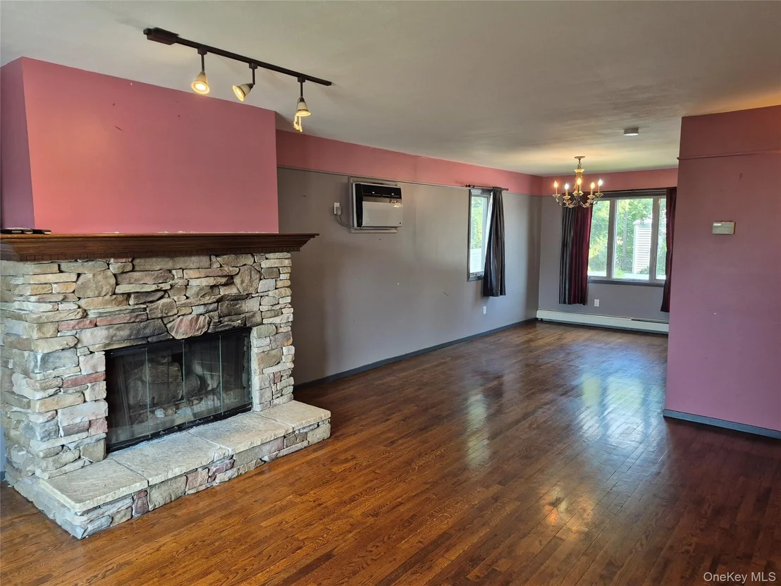 Photo of 1111 Steele Boulevard