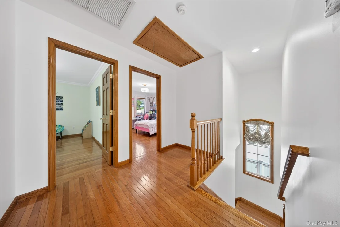 Photo of 162-11 12th Road