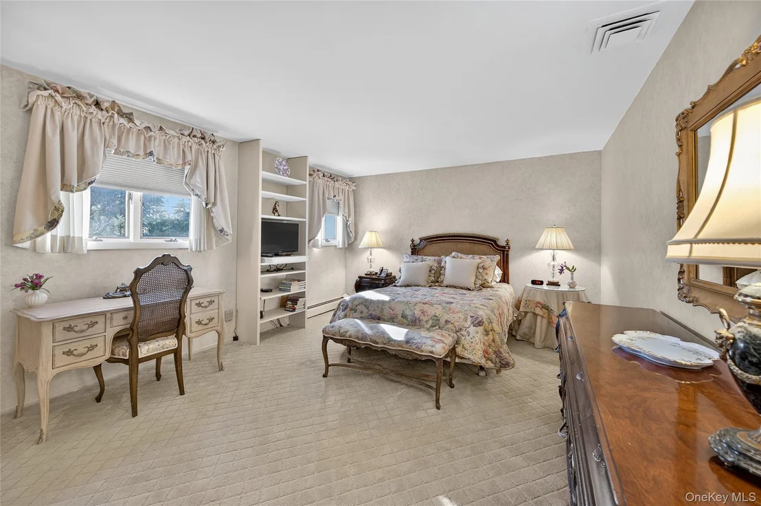 Photo of 80 Walnut Drive
