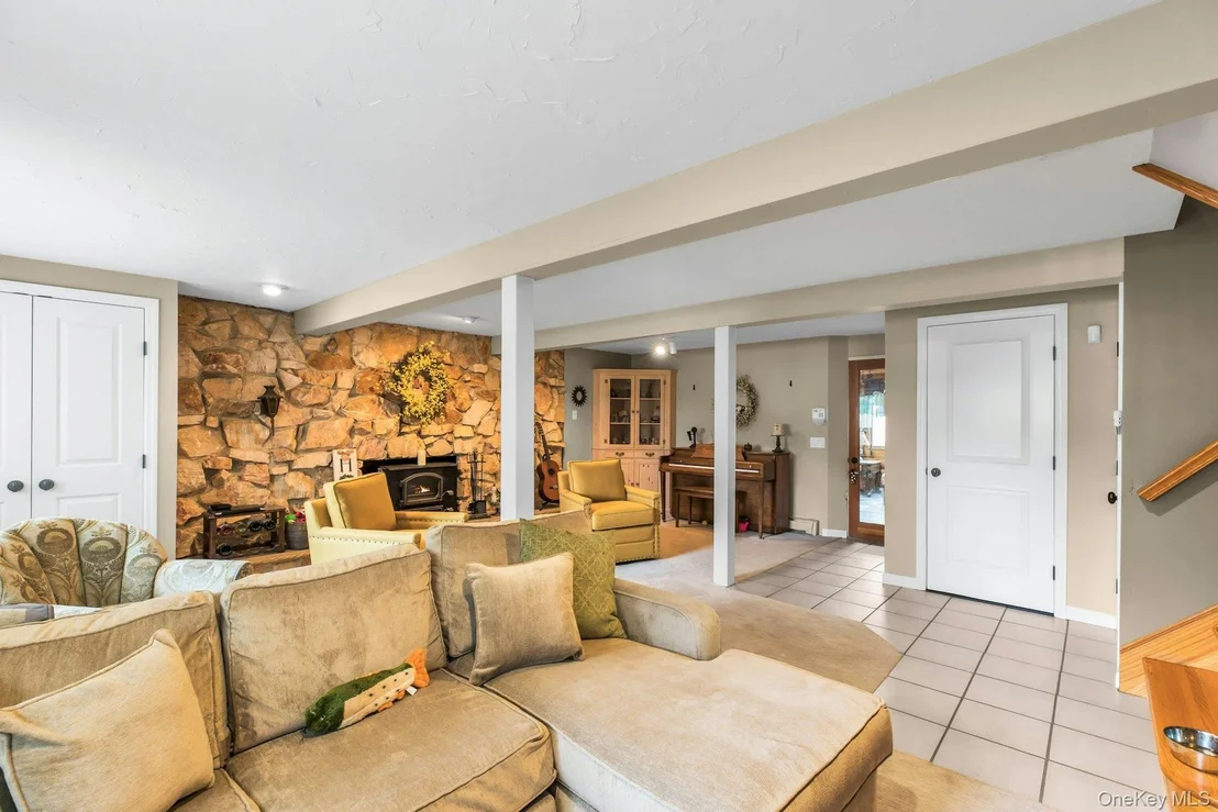 Photo of 12 Whitebirch Lane