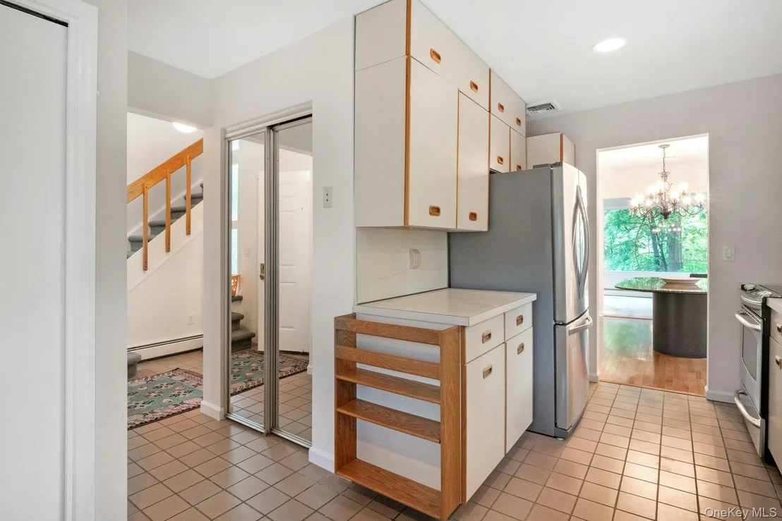 Photo of 707 Eagle Bay Drive