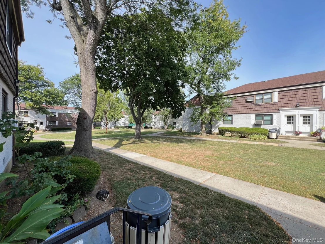 Photo of Unit B at 13707 68th Drive