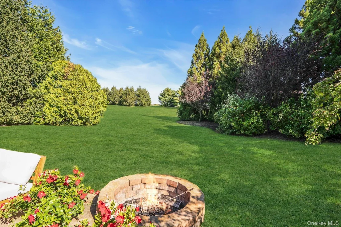 Photo of 420 Stonecrop Road