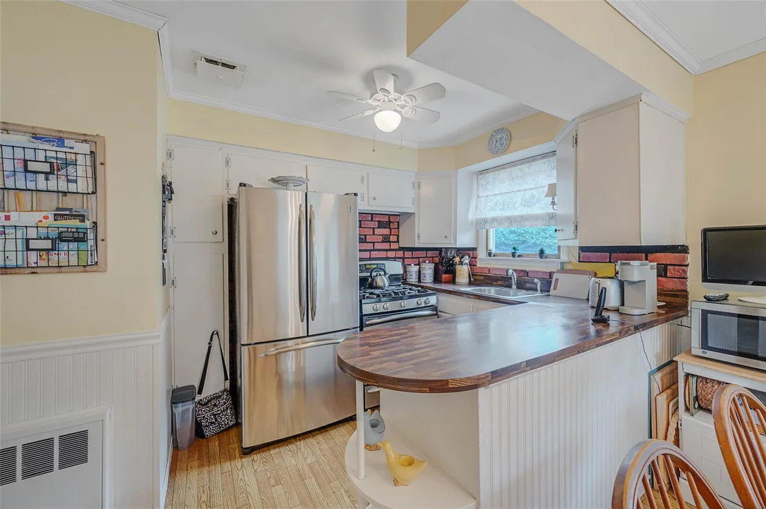 Photo of 15 Peony Lane