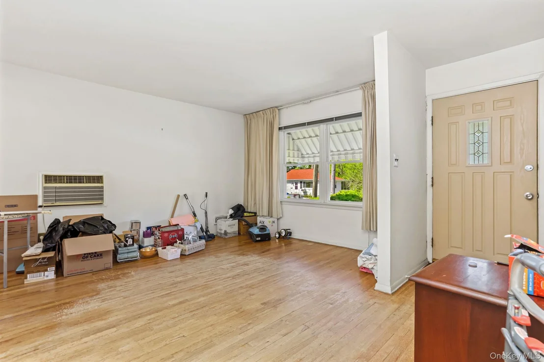 Photo of 42 Lee Avenue
