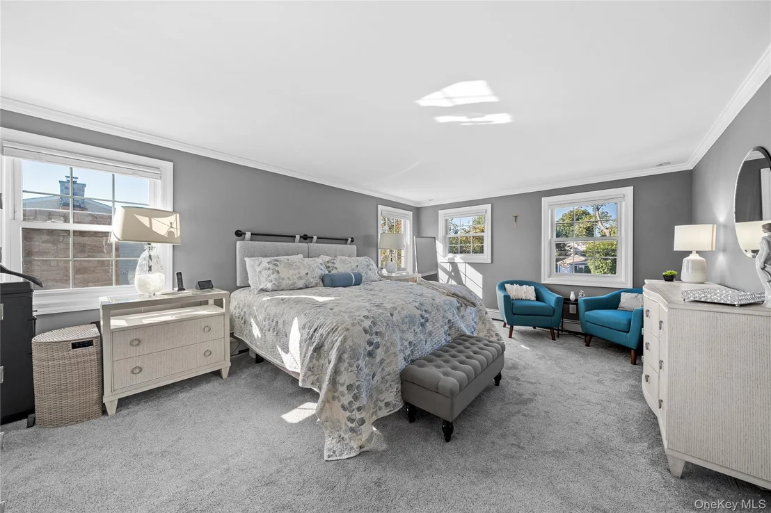 Photo of 156 Cabot Road