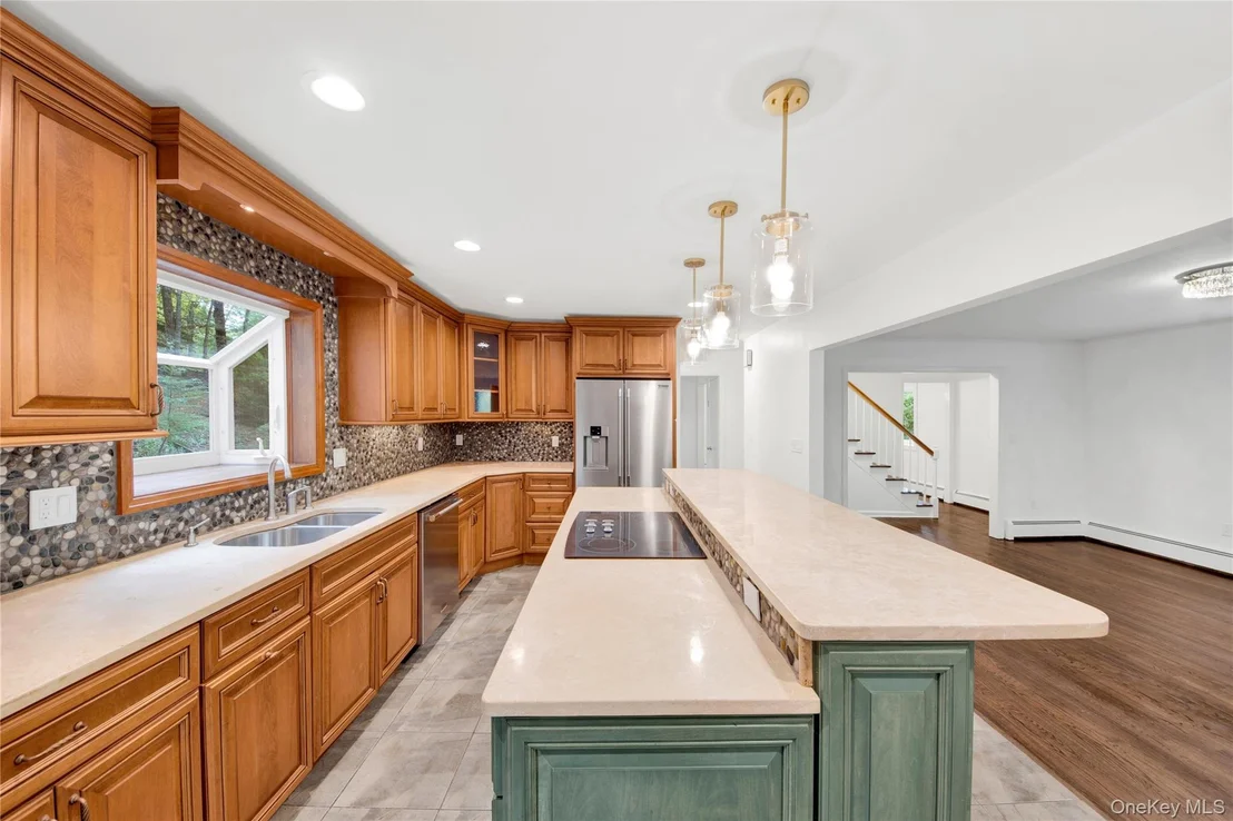Photo of 23 Tatomuck Road