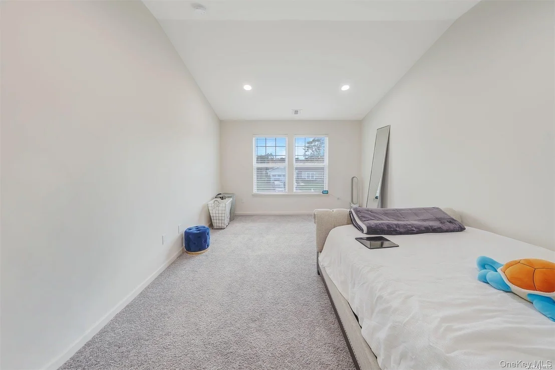 Photo of 7 Pondview Circle
