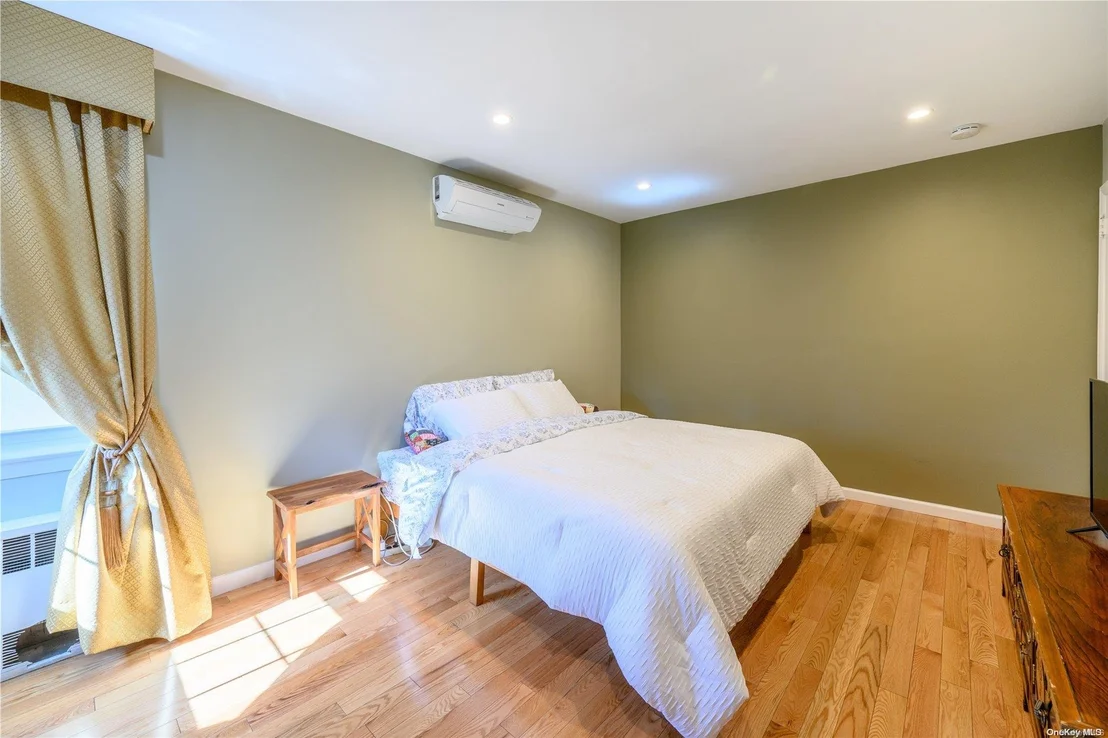 Photo of 73 Devonshire Drive