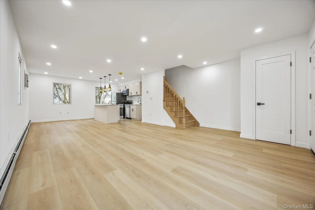Photo of 641 Beach 65th Street