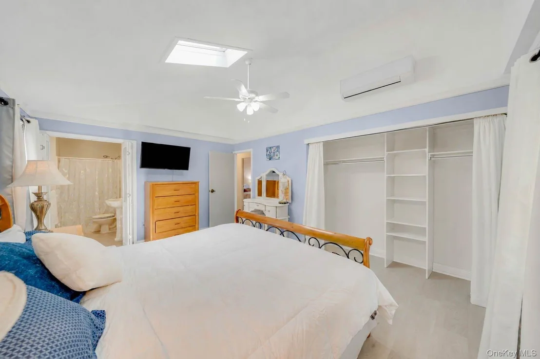 Photo of 1011 Old Town Road