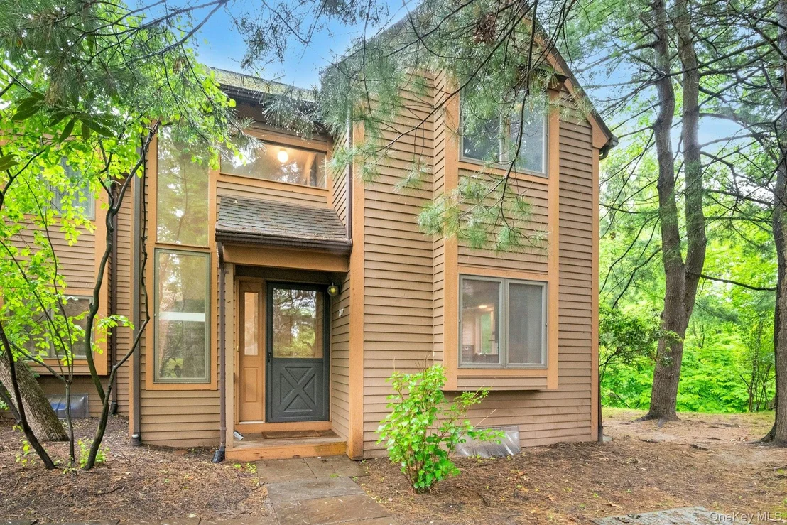 Photo of 707 Eagle Bay Drive