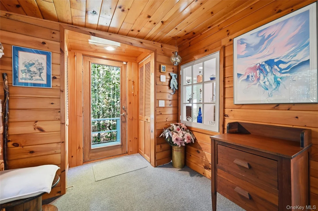 Photo of 25 Valley Circle