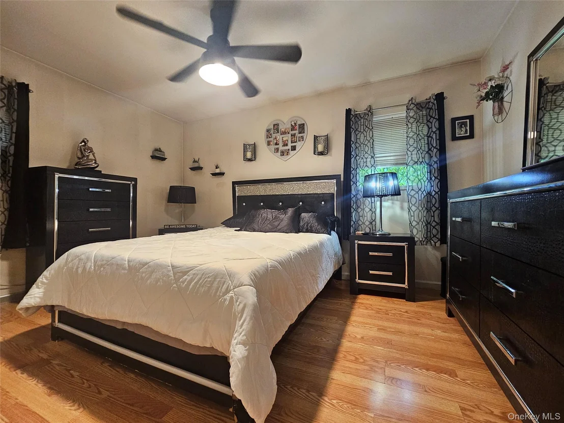 Photo of 4 Pinegrove Drive