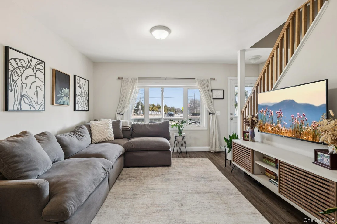 Photo of 72 Waverly Avenue