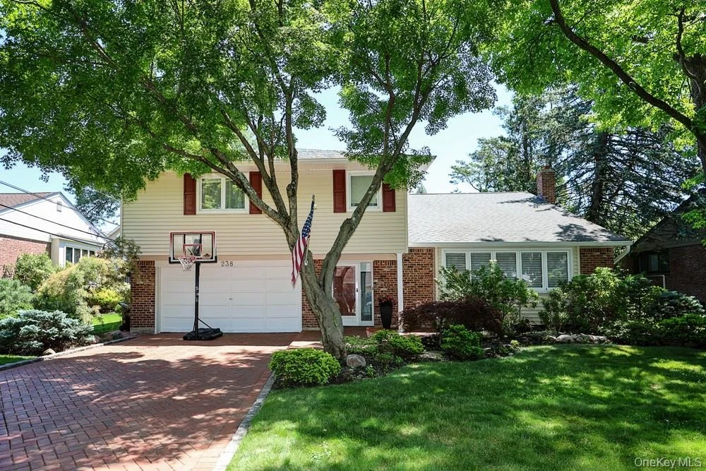 Photo of 238 Birch Drive