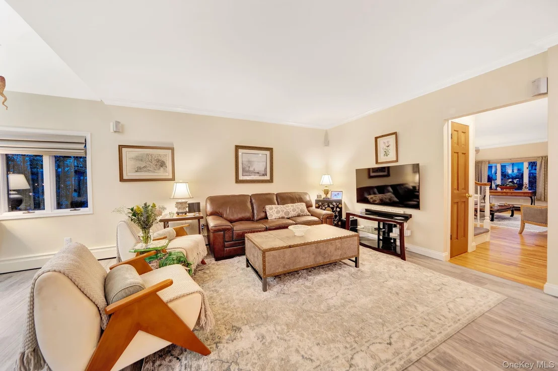 Photo of 2660 Riverside Drive